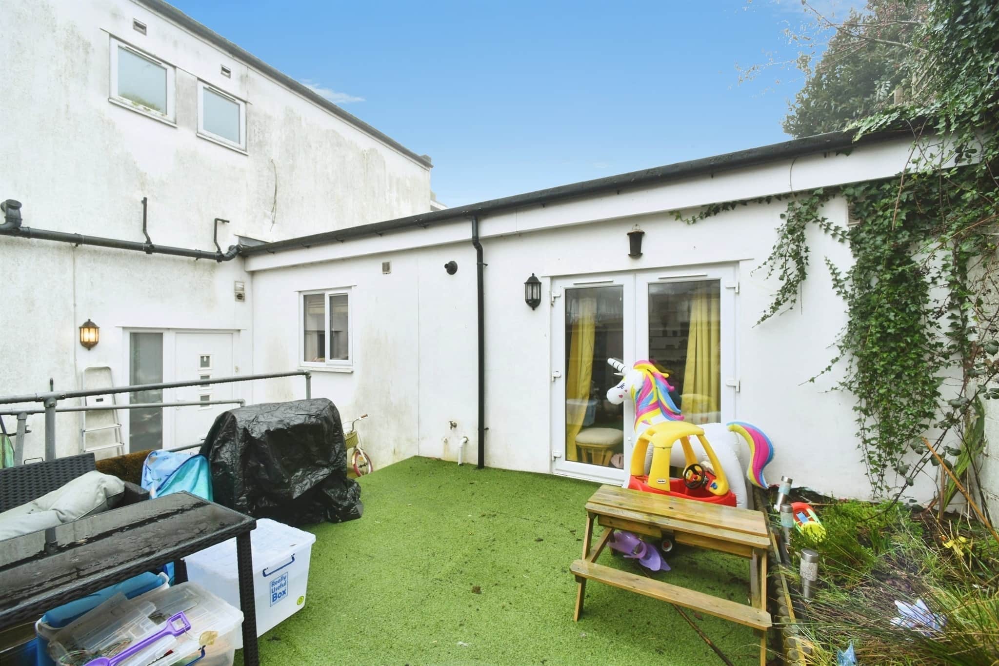 Property photo 0
